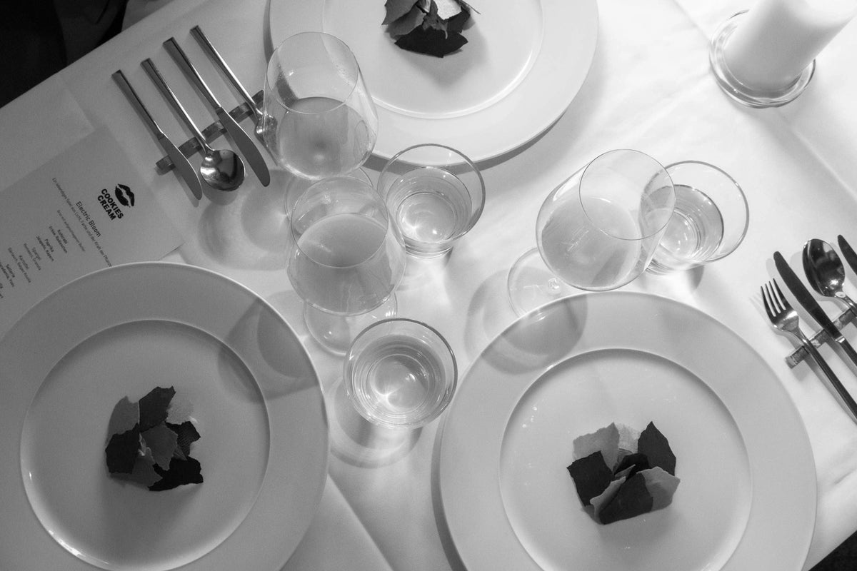 Gedeckter Tisch für Tea Pairing
